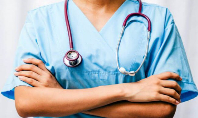 У Києві медпрацівники мають отримати фінансову допомогу (документ)