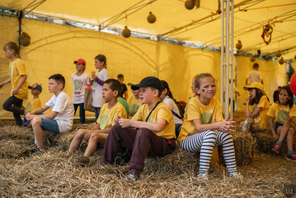 majbutnim pershoklasnikam u chernivcjah provodjat medogljad jaki shheplennja potribni ditini fef2be4