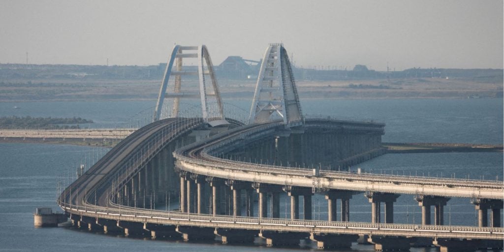 na krimskomu mostu obvalilisja proloti ce mozhe buti specoperaciyeju sbu ta vms 4ae54b3