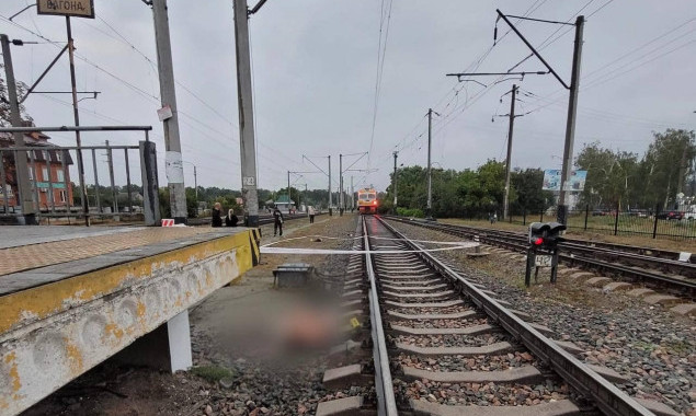 У Бучі потяг на смерть збив 17-річну дівчину