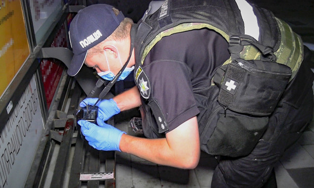 У Києві затримали чоловіка, який зарізав перехожого та поранив поліцейського (фото, відео)