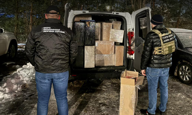 На Київщині правоохоронці вилучили фальсифіковані сигарети вартістю 1,4 млн гривень