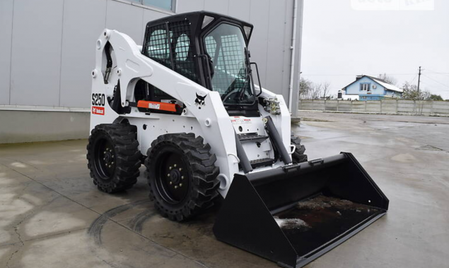 Дівички спрямовують 4,5 млн гривень на телескопічний навантажувач