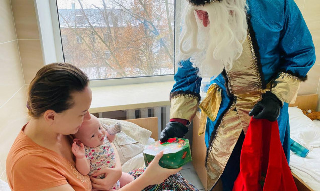 У Броварах понад 50 дітей одержали солодкі подарунки