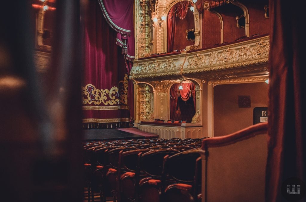 Публічні дискусії у драмтеатрі