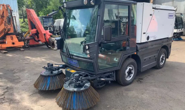 Вишневе оголосило тендер на закупівлю машини для прибирання доріг за 8 млн гривень