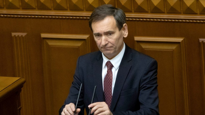Зеленський увільнив від обов&rsquo;язків представника Президента в Раді нардепа Веніславського, який часто критикував нардепку Безуглу