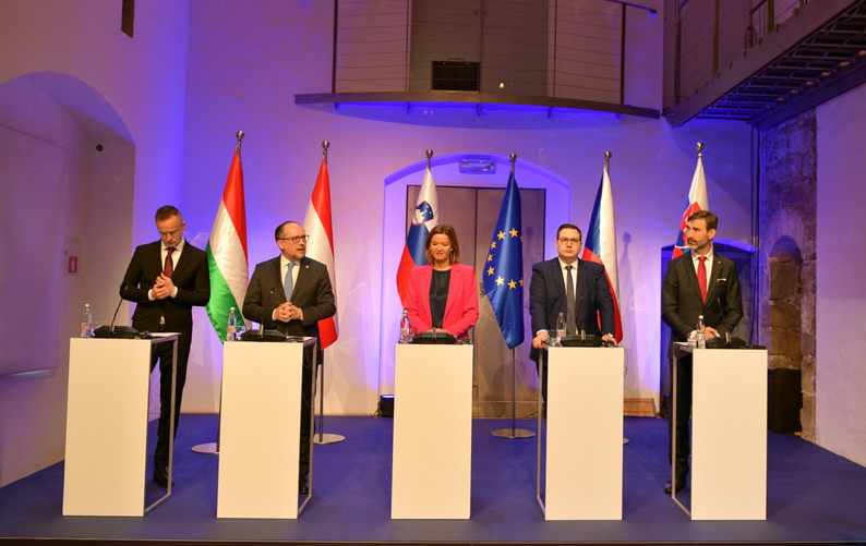 diplomati centralnoyevropejskoyi pjatirki obgovorili pidtrimku ukrayini ta rozshirennja yes 3d0b617