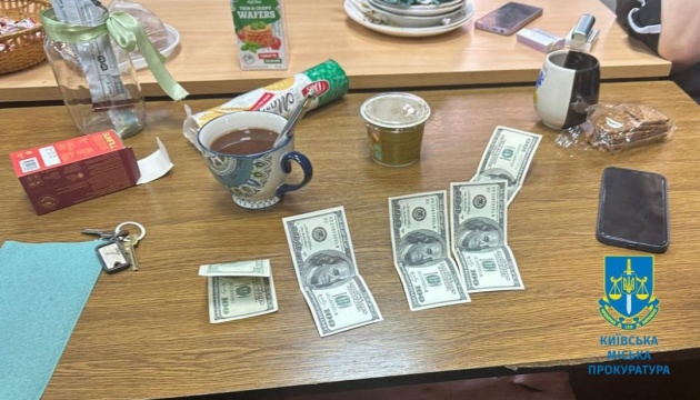 Хабар за диплом: У Києві затримали директорку Інституту водного транспорту