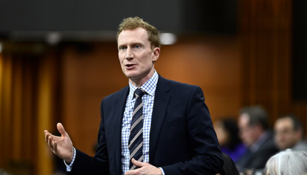 Канада не продовжуватиме міграційну програму для українських біженців