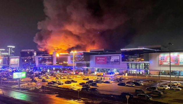 Оточення Путіна знає про непричетність України до теракту в «Крокус Сіті Холі» - Bloomberg