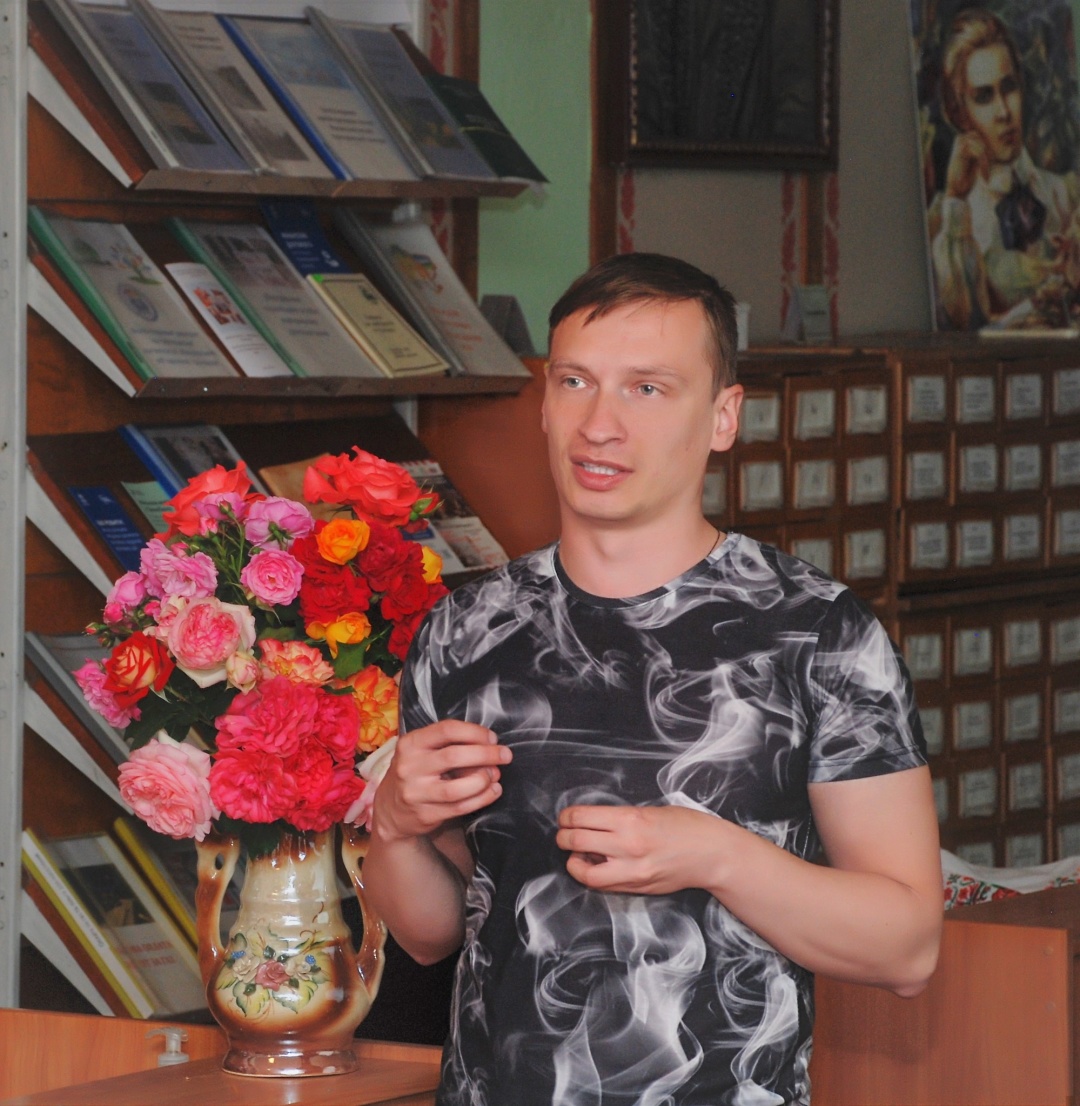 pamjati zhurnalista ta bibliotekarja volodimira petrenka pozivnij fil e719421