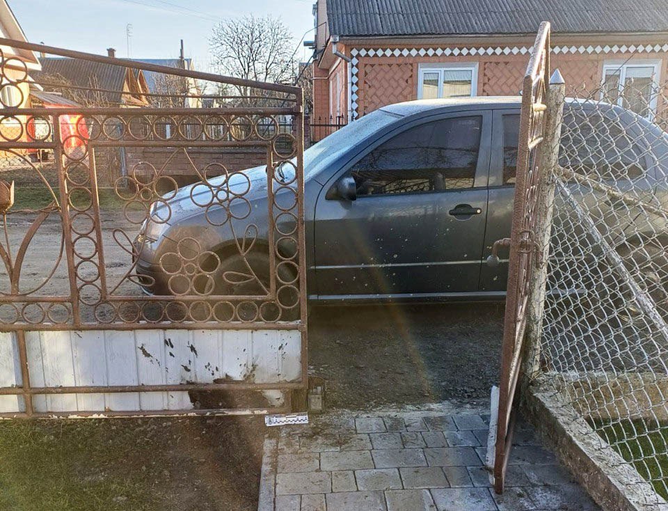 pid budinok vomera kostopolja na rivnenshhini kinuli granatu 7d29d86