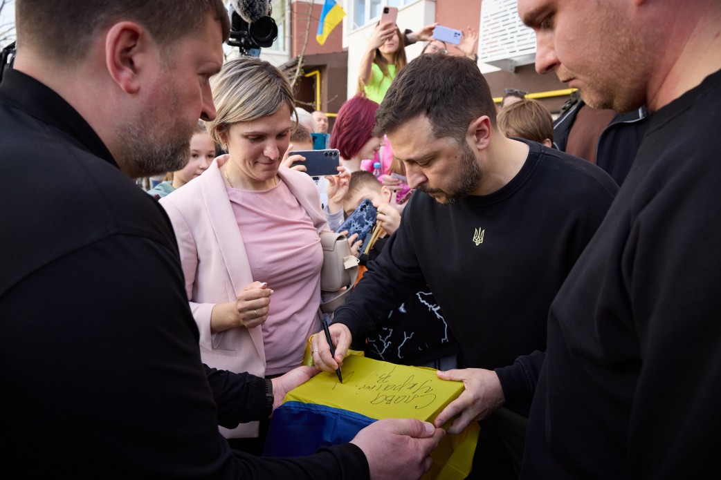 prezident ogljanuv vidnovleni budinki v irpeni ta reabilitacijnij centr u borodjanci 65b977e