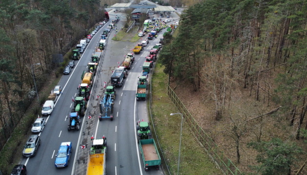 Протест польських фермерів на кордоні з Німеччиною - на дорогах утворилися великі затори