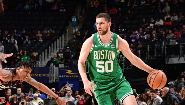 Святослав Михайлюк зіграв 16 хвилин у матчі НБА проти «Детройта»