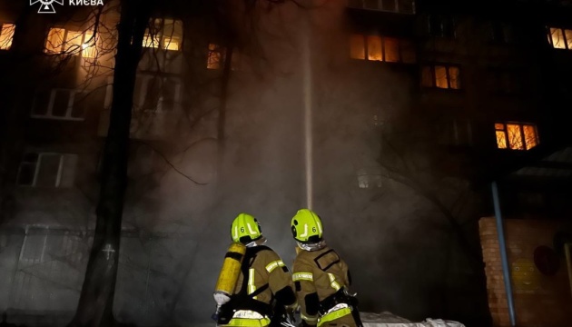 У Києві горіла багатоповерхівка, є загиблий