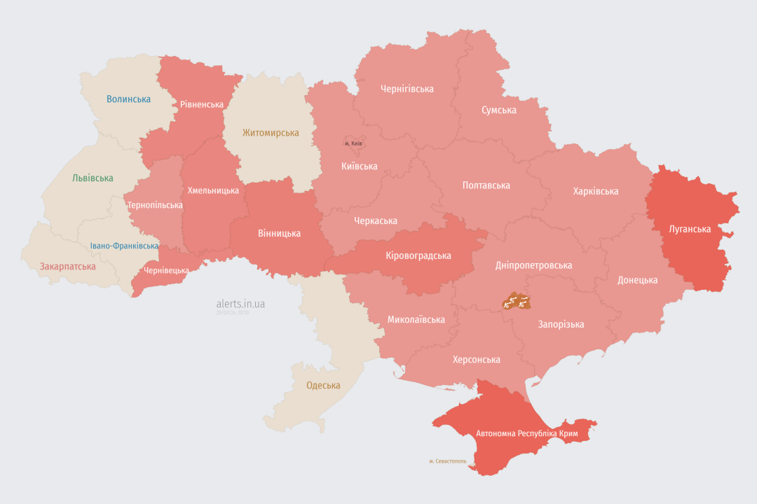 u kiyevi ta bilshosti oblastej bula ogoloshena povitrjana trivoga 8dd4127