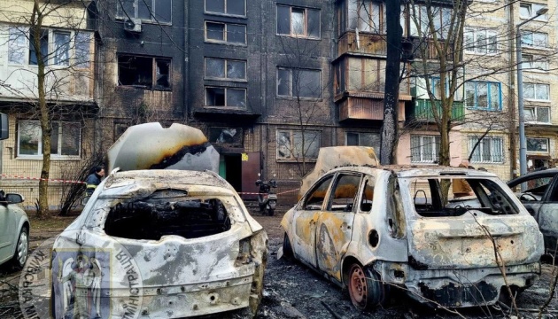 u kiyevi vnaslidok rosijskoyi raketnoyi ataki vzhe 12 postrazhdalih kmva d3884b1