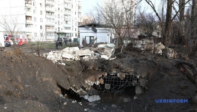 u kiyevi vnaslidok rosijskoyi raketnoyi ataki vzhe 12 postrazhdalih kmva d68b4ab