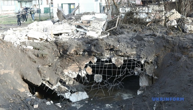 u kiyevi vnaslidok rosijskoyi raketnoyi ataki vzhe 12 postrazhdalih kmva f1942ff