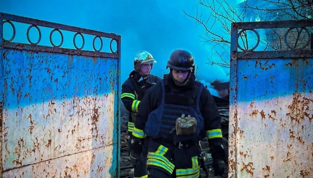 vnaslidok raketnoyi ataki rf na kiyivshhini poshkodzheni ponad 70 privatnih budinkiv 15e9927