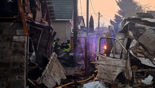 vnaslidok raketnoyi ataki rf na kiyivshhini poshkodzheni ponad 70 privatnih budinkiv 50c02fb