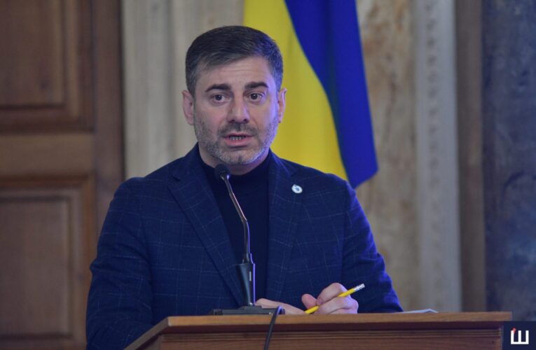 З полону повернули понад 3 тисячі українців: до Чернівців із робочим візитом приїхав омбудсмен Лубінець