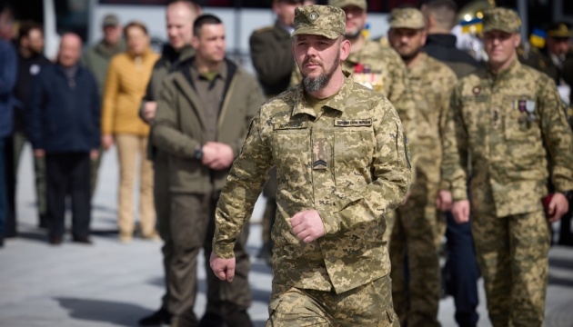 zelenskij vzjav uchast u pidnjatti prapora v buchi ta vruchiv nagorodi 4178f2f