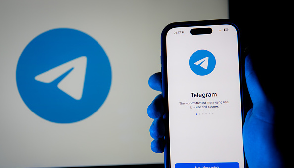 Apple вимагає від Telegram заблокувати низку каналів для українців