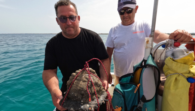 Археологи знайшли іберійський шолом, який за пів тисячі років перетворився на камінь