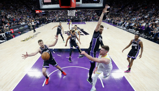 Баскетбол: Лень провів 12 хвилин у грі НБА, Герун зробив дабл-дабл у Японії