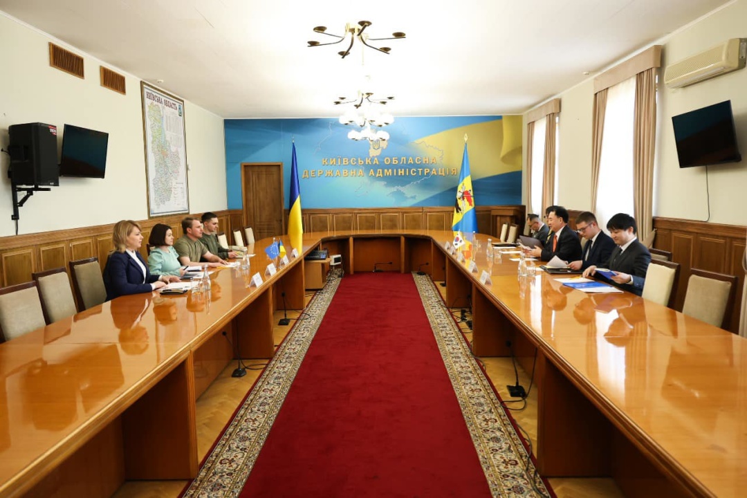 golova kova obgovoriv iz poslom pivdennoyi koreyi zabezpechennja regionu alternativnimi energodzherelami 0e14889