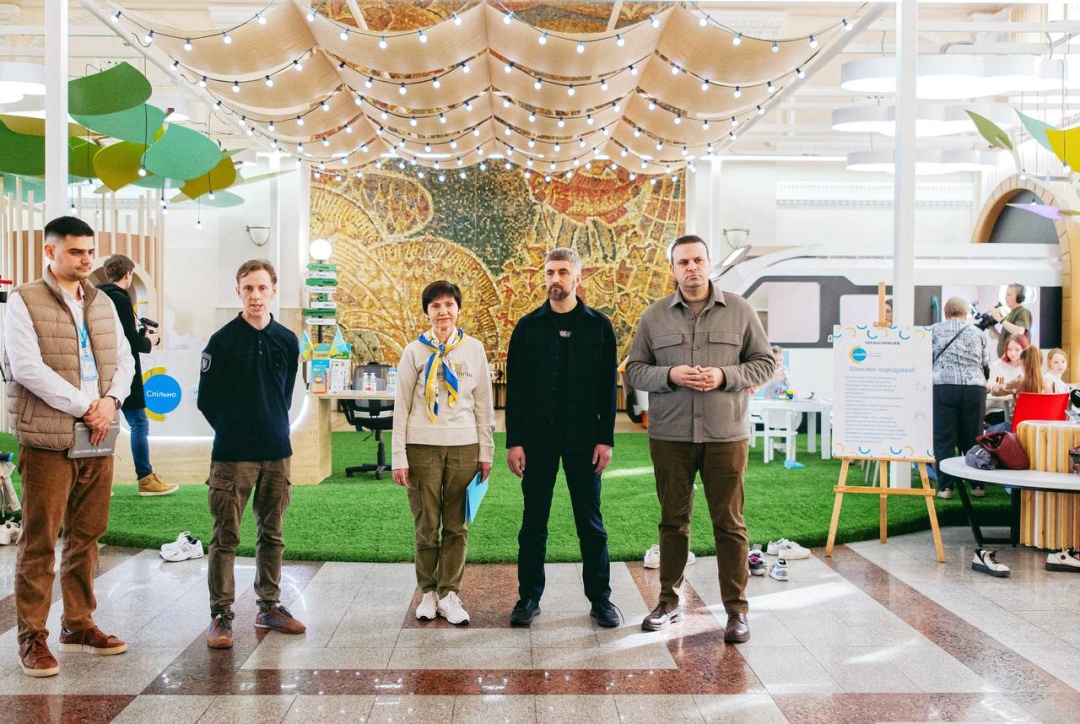 na odeskomu vokzali zapracjuvav ditjachij prostir spilno 20437ed