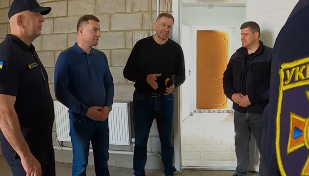 На Рівненщині у селі Степангород мешканці самі облаштували нове пожежне депо