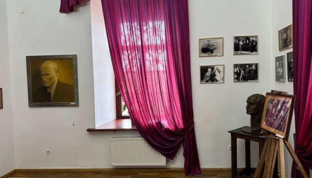 На Рівненщині відкрили виставку, присвячену «Воскресителю українських замків»