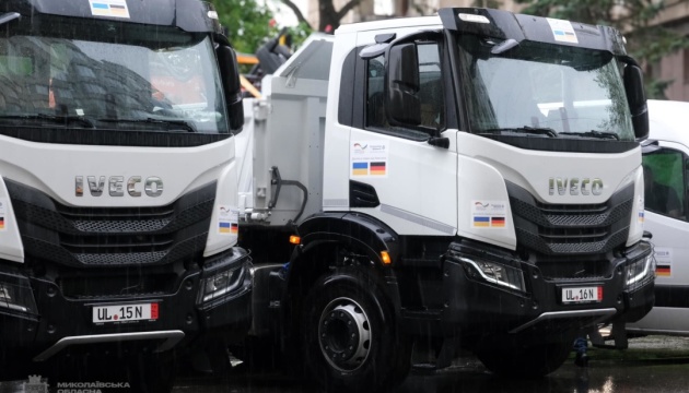 Німецькі благодійники передали громадам Миколаївщини будівельне обладнання і техніку