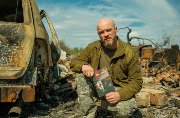 Описав пережите: військовий буковинської ТрО написав першу збірку віршів «Іде піхота»