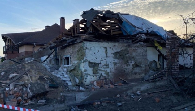 Падіння уламків ракети у Дніпрі: кількість поранених зросла до 13