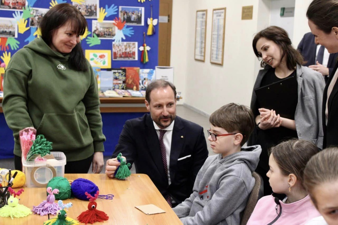 persha ledi litvi oznajomila kronprinca norvegiyi z dijalnistju ukrayinskogo centru u vilnjusi 18ae2b3