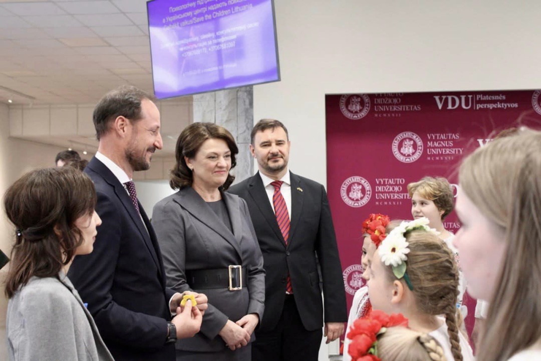 persha ledi litvi oznajomila kronprinca norvegiyi z dijalnistju ukrayinskogo centru u vilnjusi 2e5b1a2