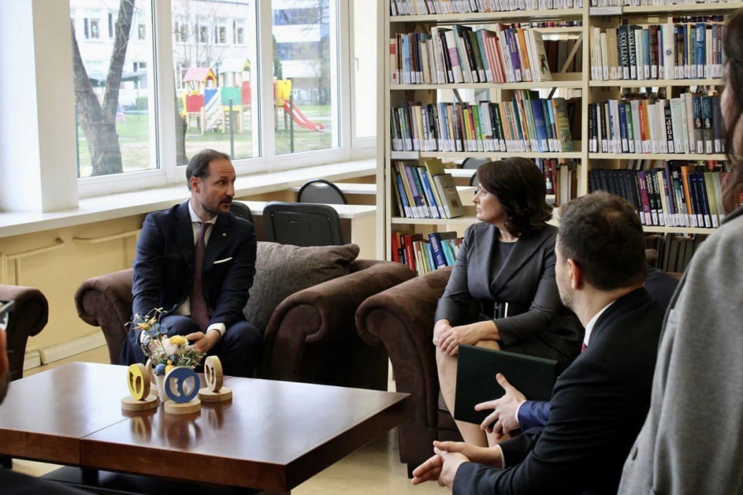 persha ledi litvi oznajomila kronprinca norvegiyi z dijalnistju ukrayinskogo centru u vilnjusi b63c417