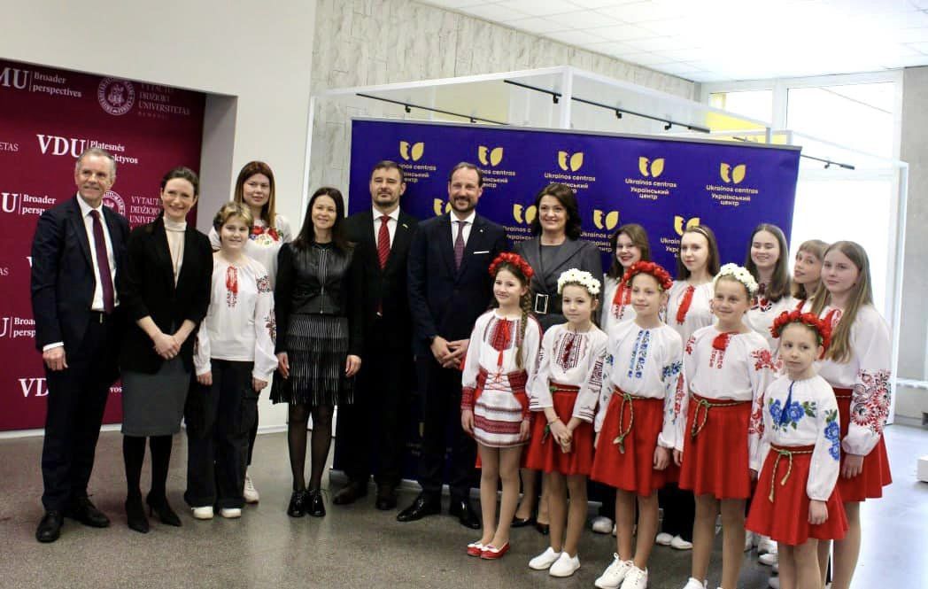 persha ledi litvi oznajomila kronprinca norvegiyi z dijalnistju ukrayinskogo centru u vilnjusi f17bb4d