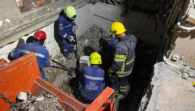 Ракетний удар по Чернігову: кількість загиблих росла до 18