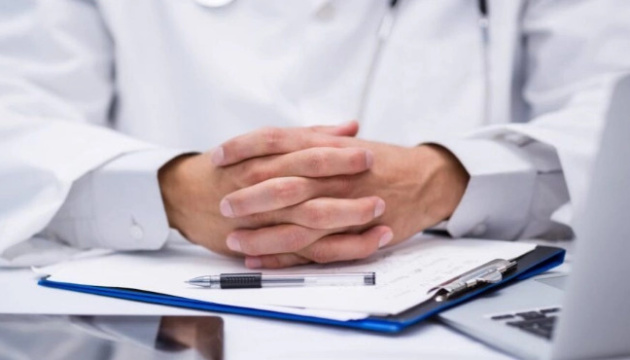 Росіяни завозять на ТОТ свої медбригади й інтернів, які не є дипломованими лікарями - ЦНС