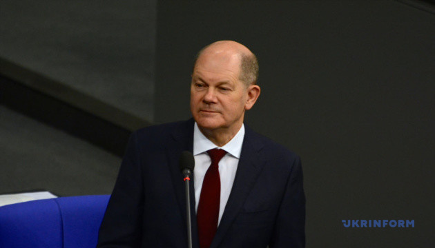 Шольц розпочав триденний візит до Китаю