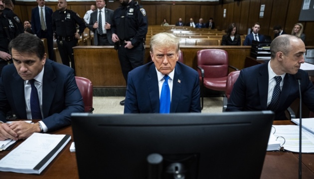 Суд над Трампом: ексвидавець таблоїда розповів суду деталі підкупу порнозірки