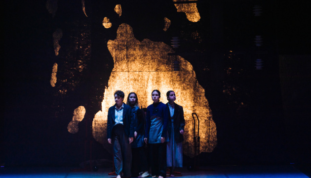 tancjuvalna vistava dim pro vimushenu migraciju povertayetsja na kiyivsku scenu ce474ab