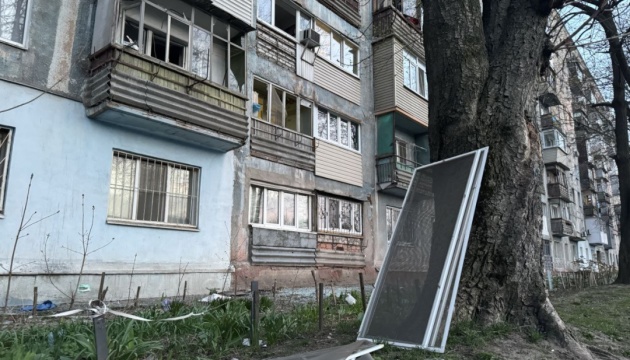 У Дніпрі внаслідок ракетної атаки пошкоджені будинки й чотири заклади освіти