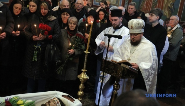 u kiyevi poproshhalisja iz zagiblim aktivistom ta vijskovim pavlom petrichenkom 25c4af8